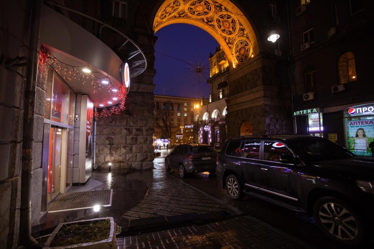 911 Apartments Khreshchatyk 키예프 외부 사진