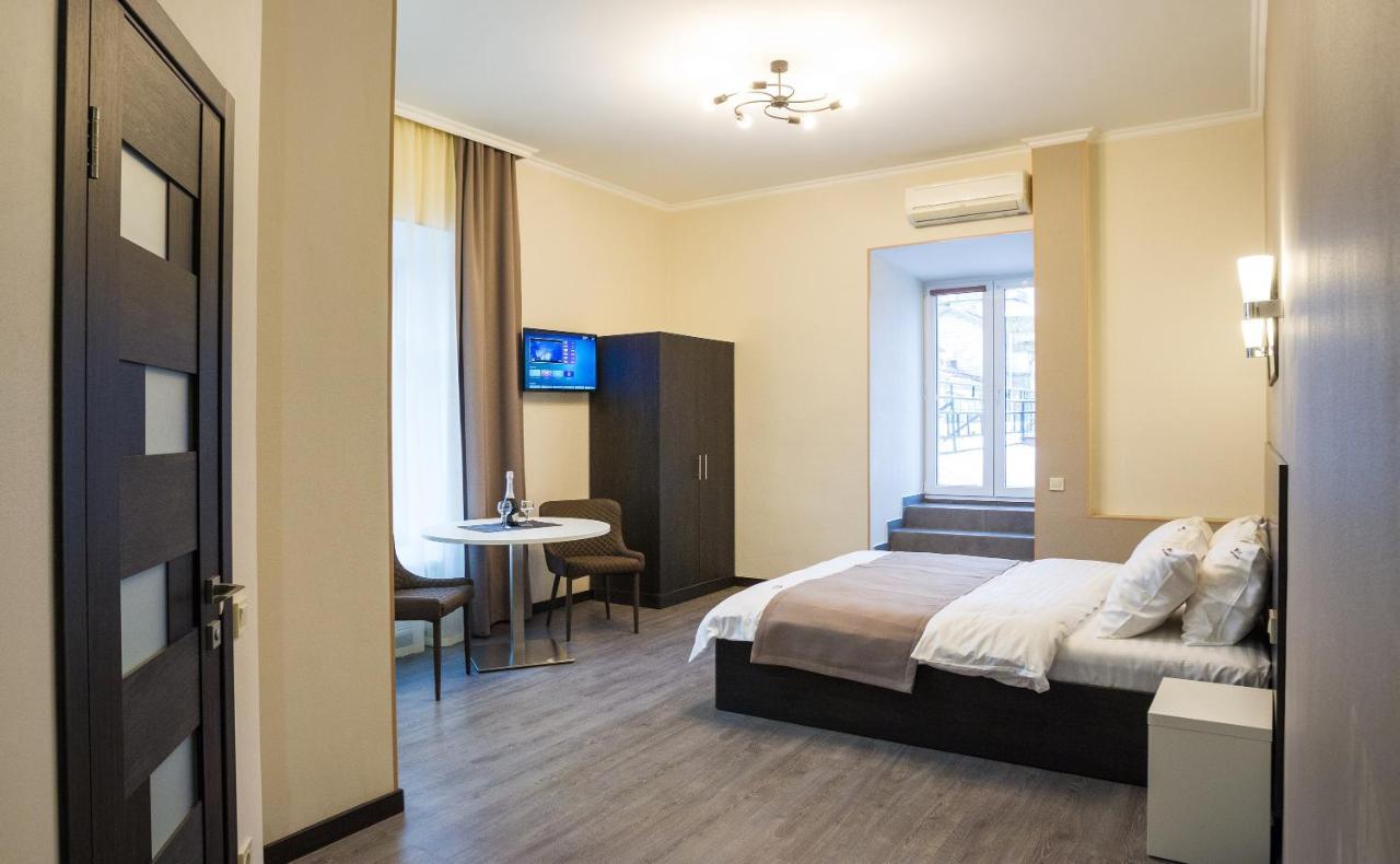 911 Apartments Khreshchatyk 키예프 외부 사진